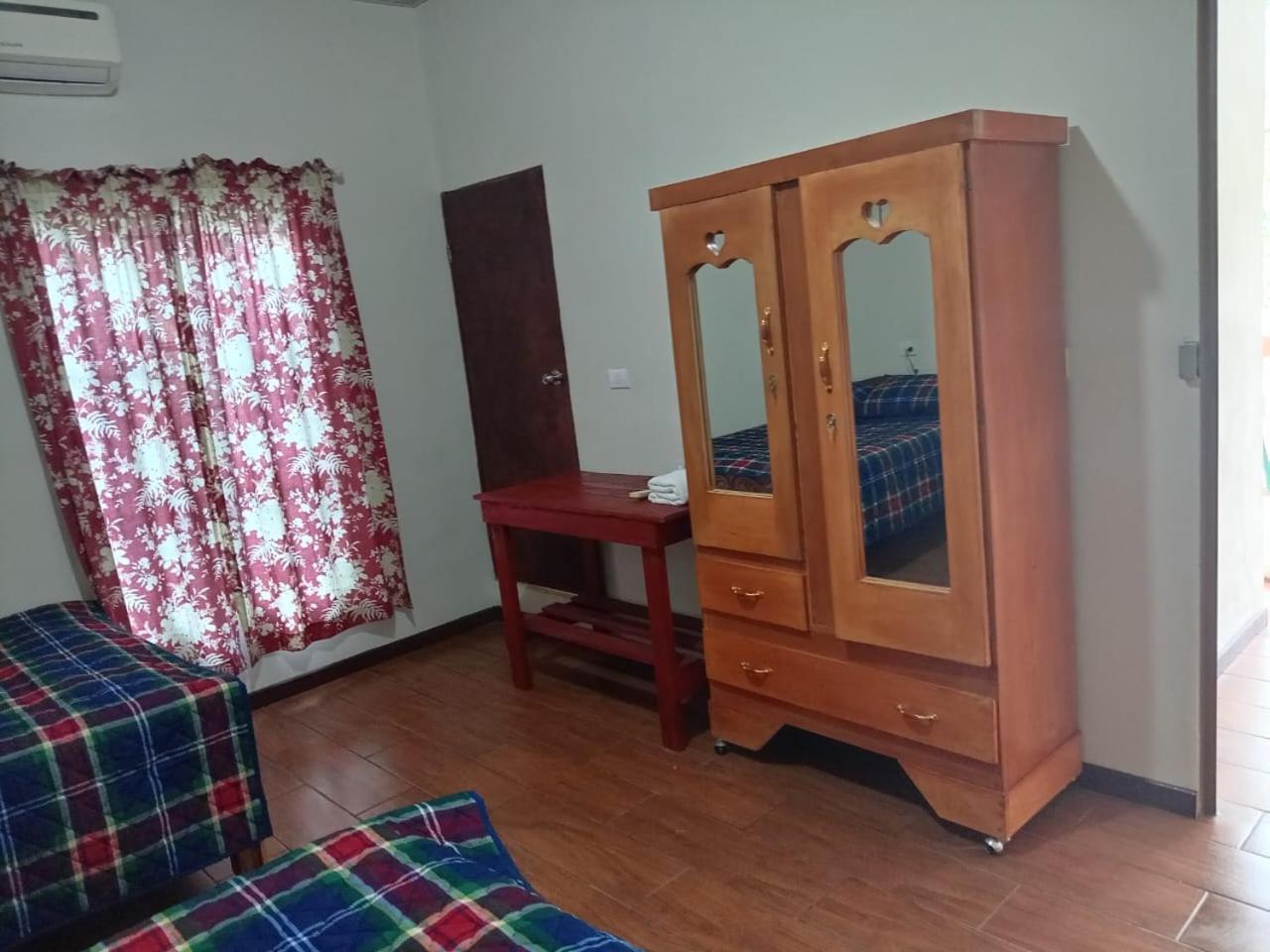 Ibania Hostal Tamanique 外观 照片